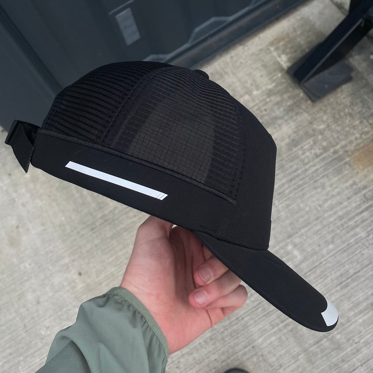 ALIAS PERFORMANCE CAP - BLACK/REFLECTIVE
