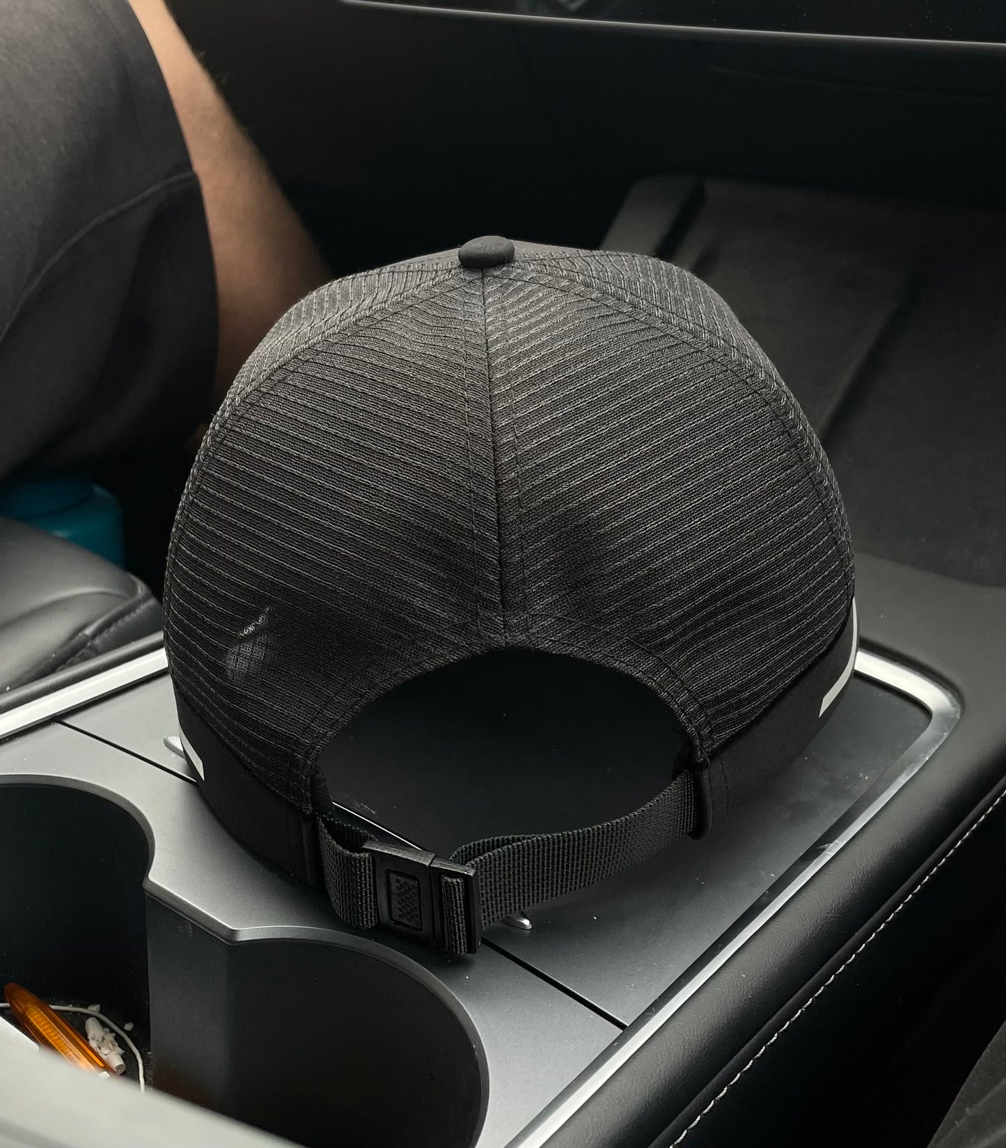 ALIAS PERFORMANCE CAP - BLACK/REFLECTIVE
