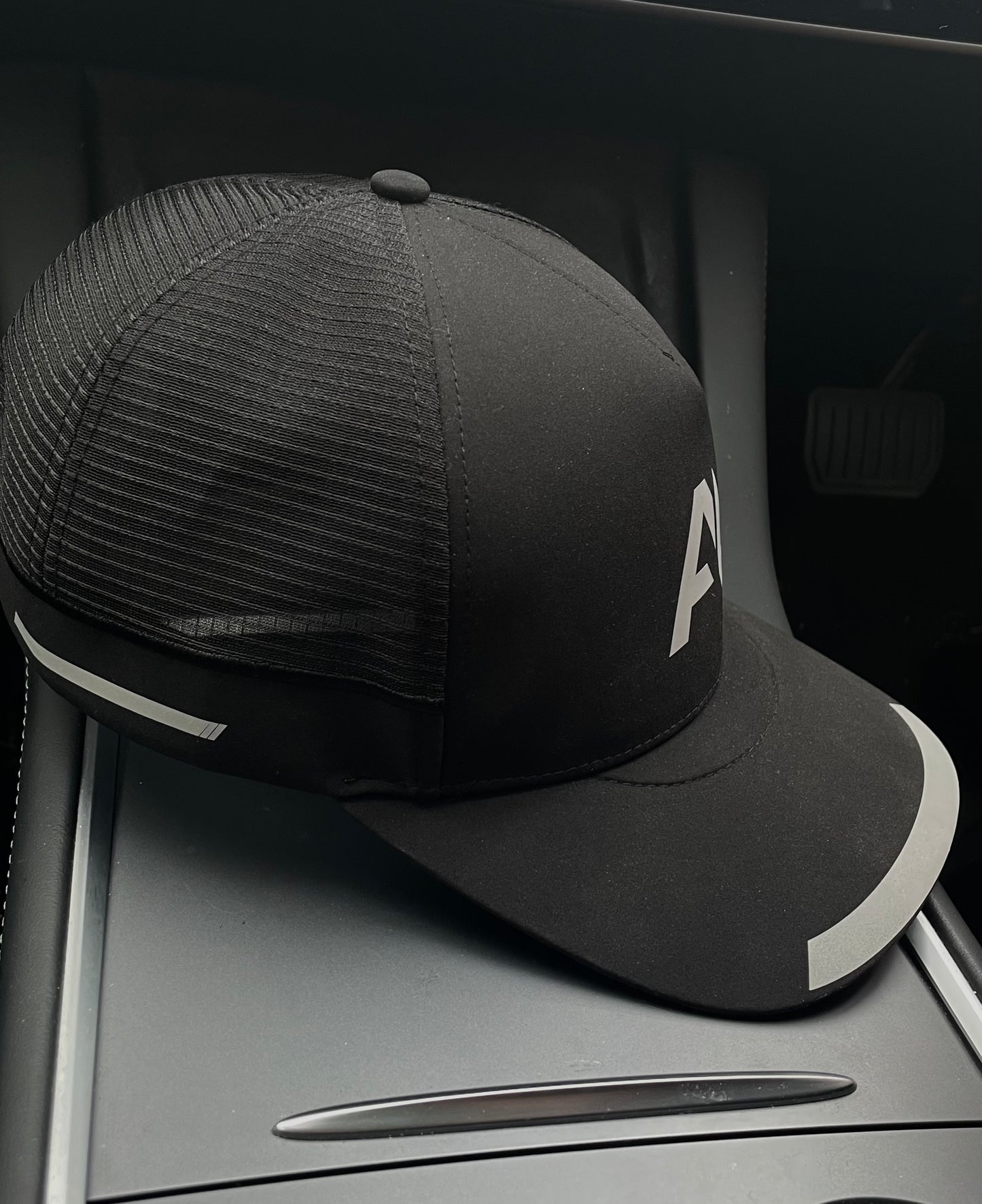 ALIAS PERFORMANCE CAP - BLACK/REFLECTIVE